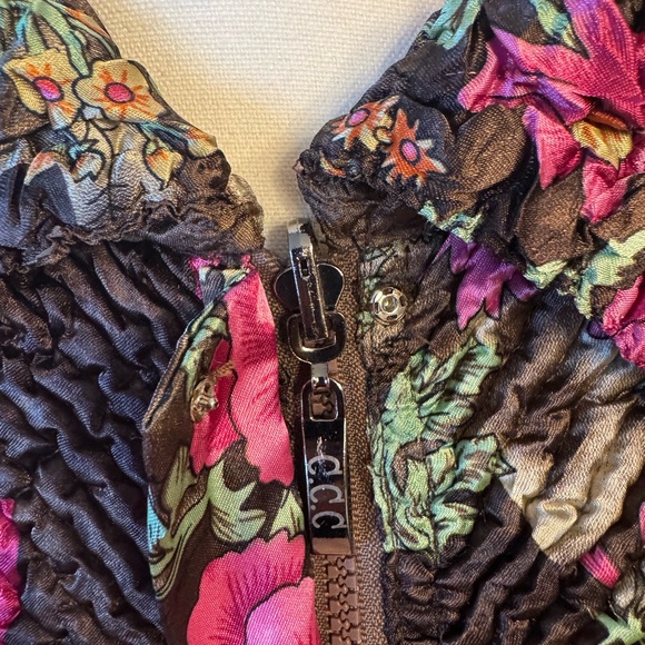 C.C.C. Smocked Zip Up Multicolored Jacket - Picture 3 of 11